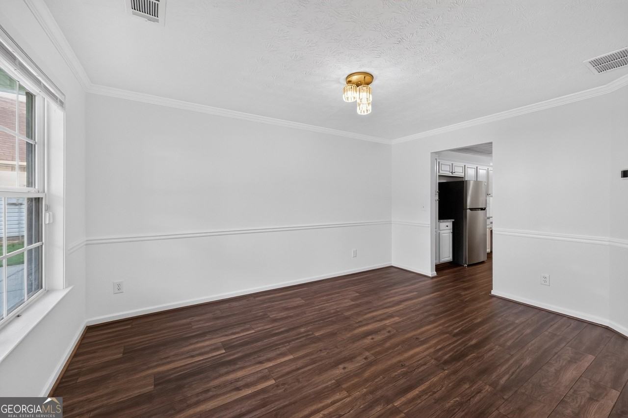 3761 Bogan Mill Rd - Photo 2 of 18