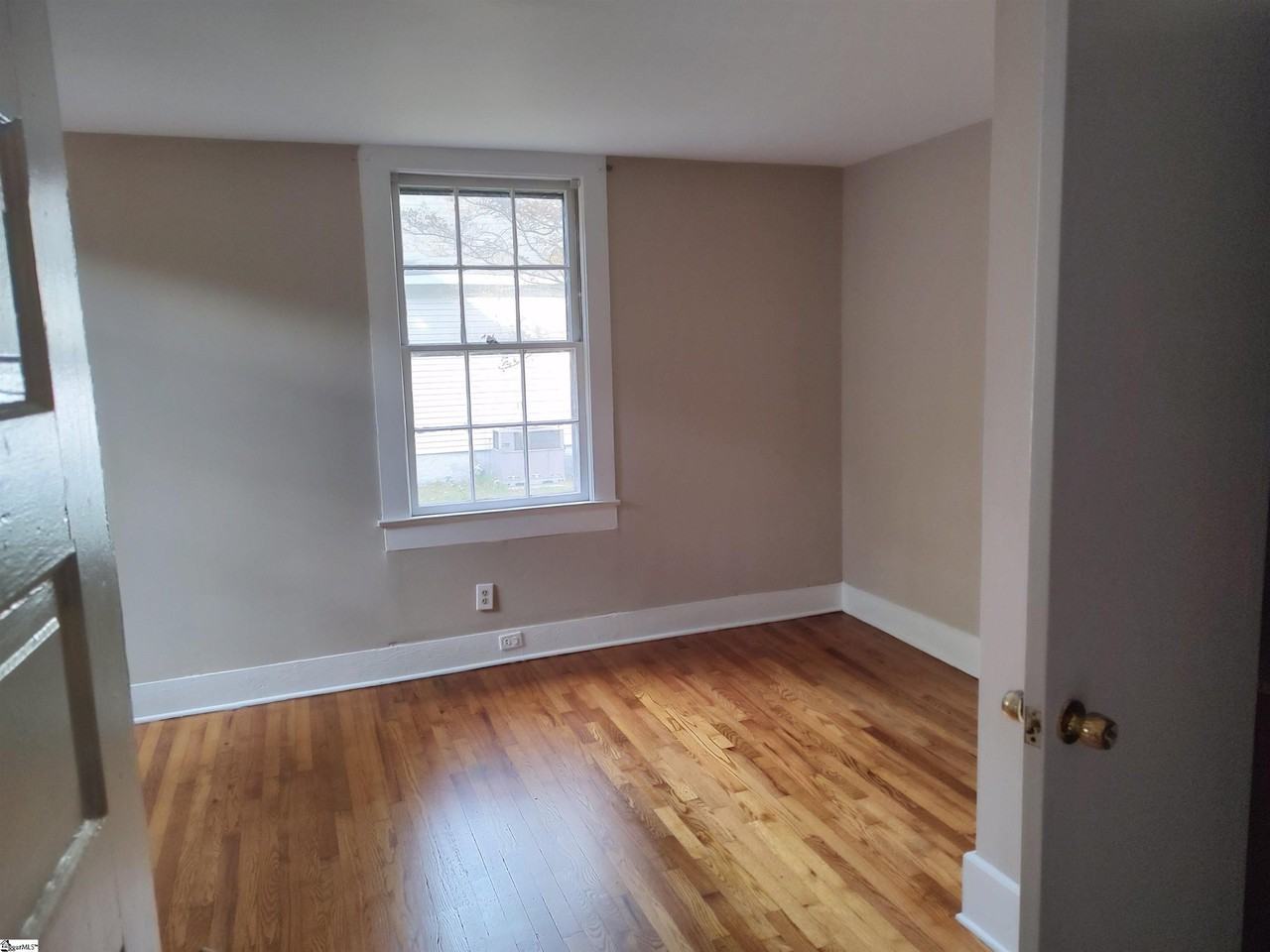 22 4th Ave - Photo 6 of 8