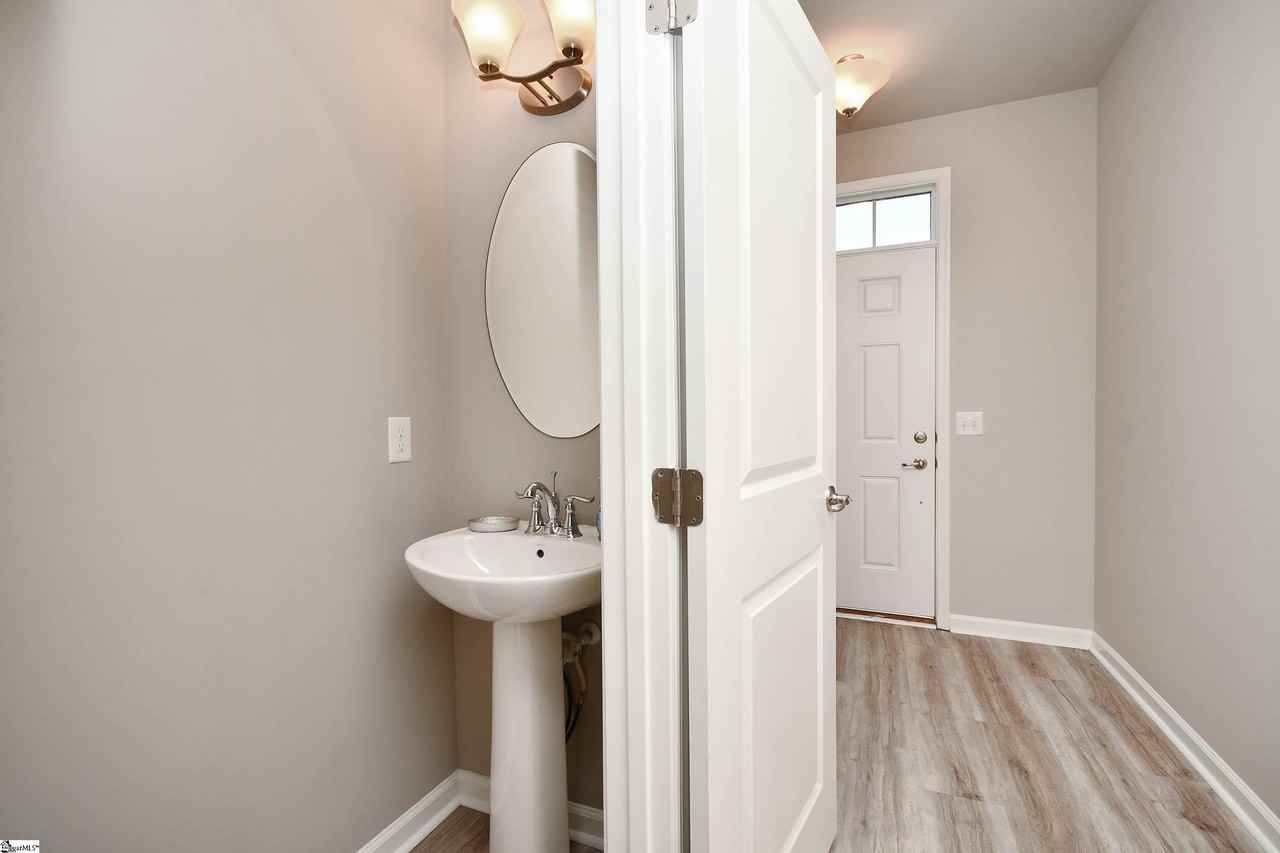 303 Corday Ln - Photo 7 of 33