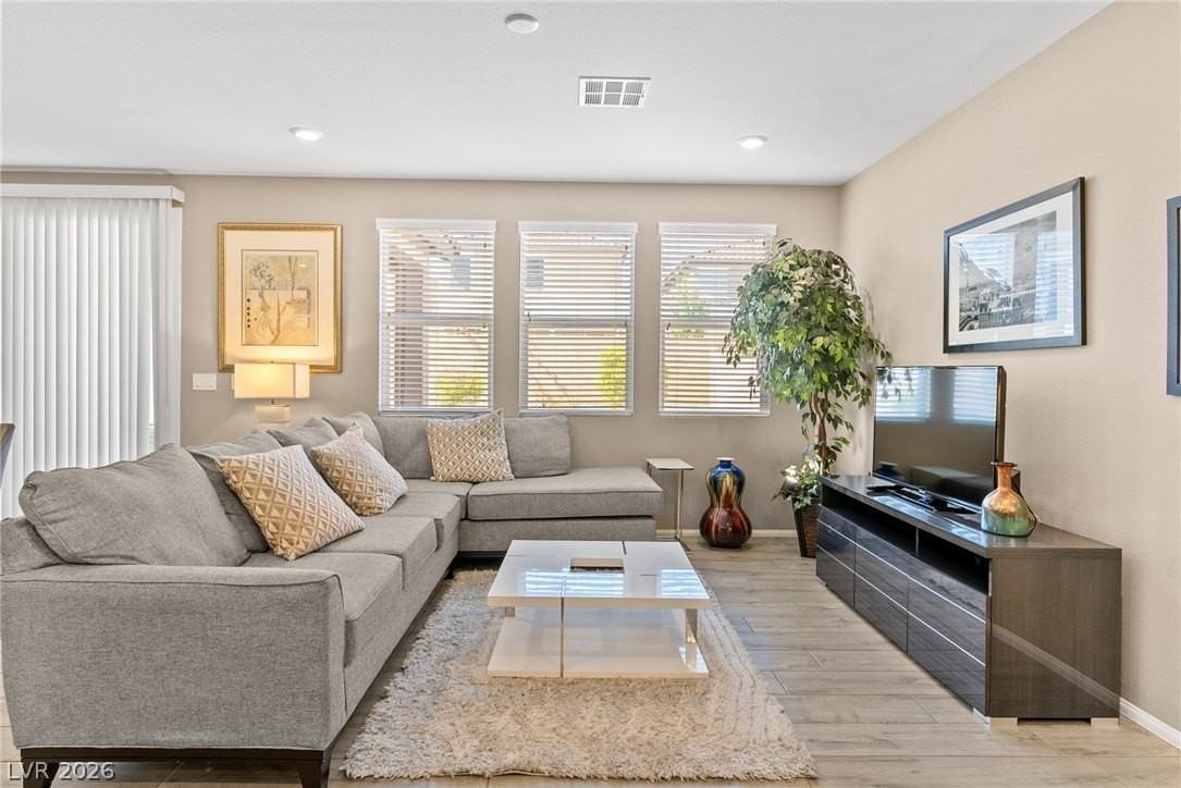 5347 Boschetto St - Photo 4 of 27