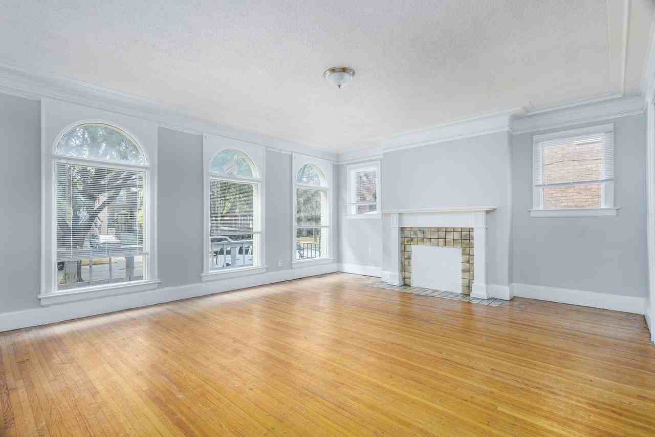2704 Webb St - Photo 2 of 11