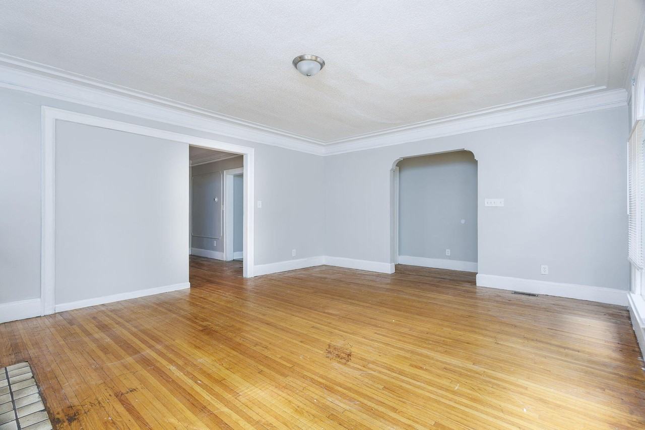 2704 Webb St - Photo 3 of 11