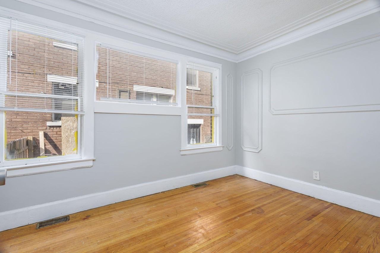 2704 Webb St - Photo 6 of 11