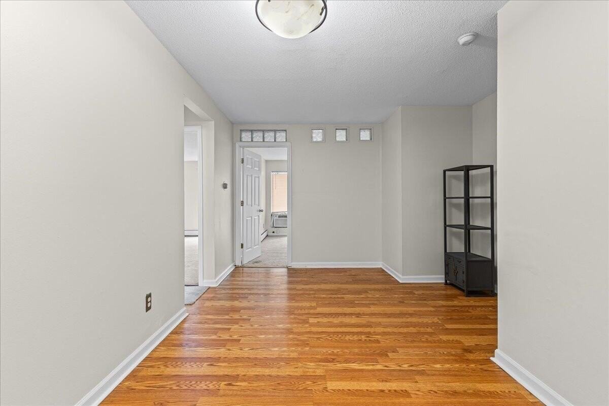 1531 Packard St #13 - Photo 2 of 21