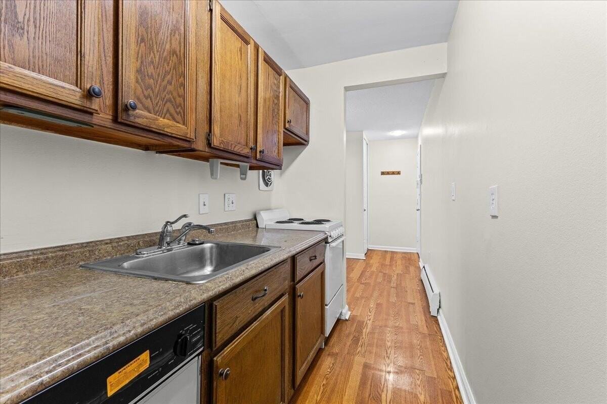 1531 Packard St #13 - Photo 4 of 21