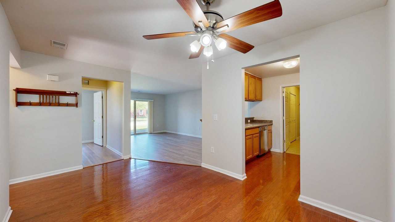1376 Addington Ln - Photo 4 of 24