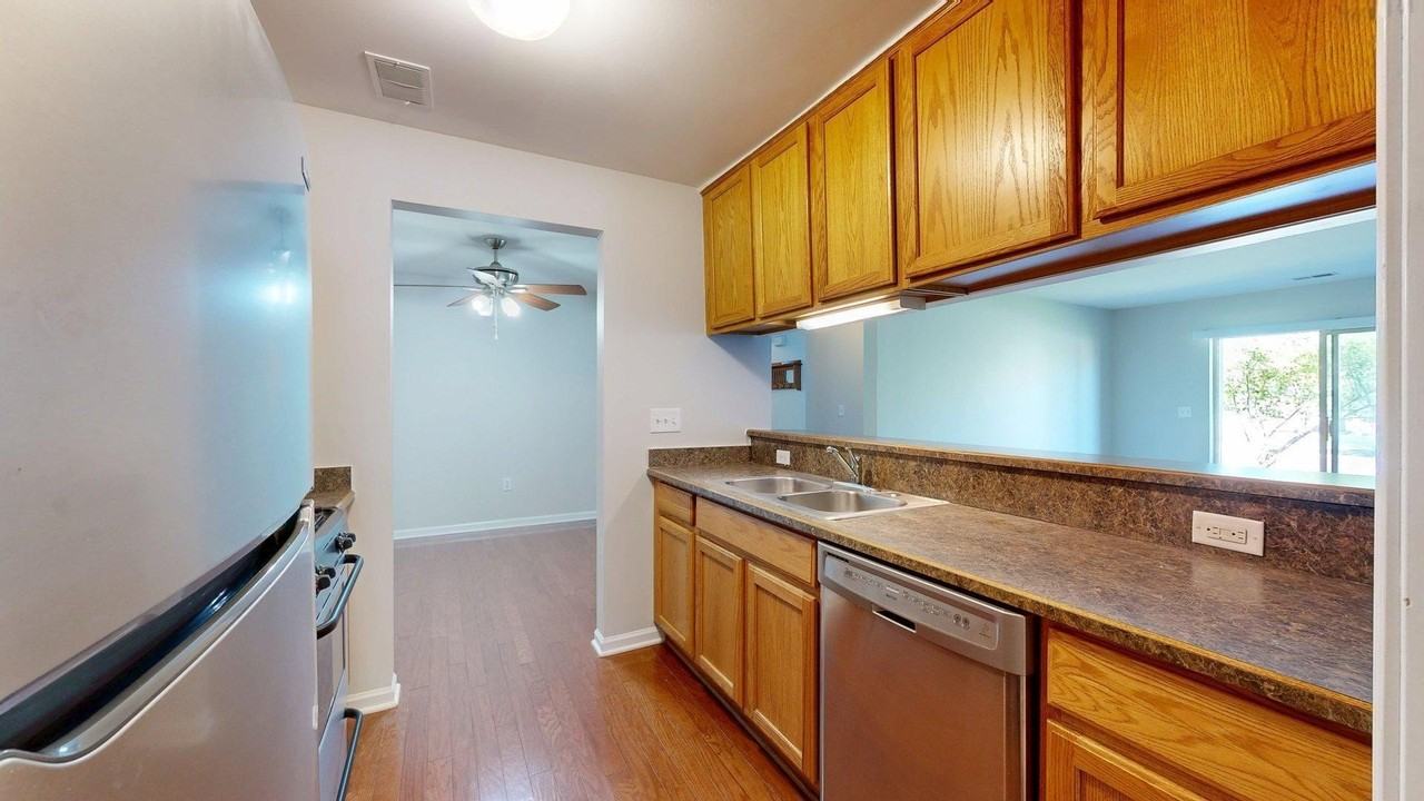 1376 Addington Ln - Photo 6 of 24