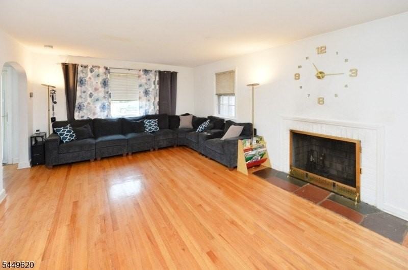 968 Byron Ave - Photo 3 of 19