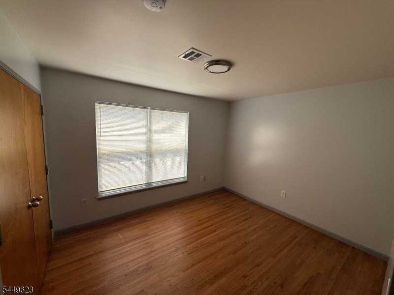 8 Elm St - Photo 5 of 7