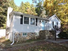 featured image of 381 Franklin Rd