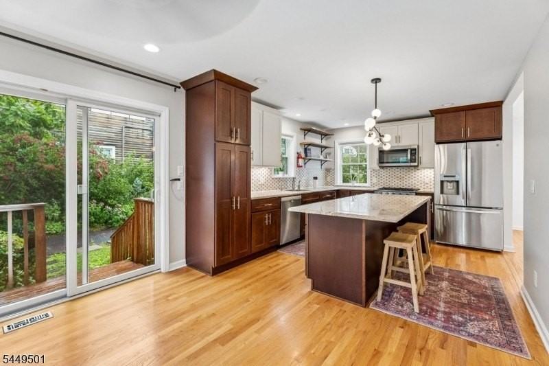 20 Lombardy Pl - Photo 4 of 29