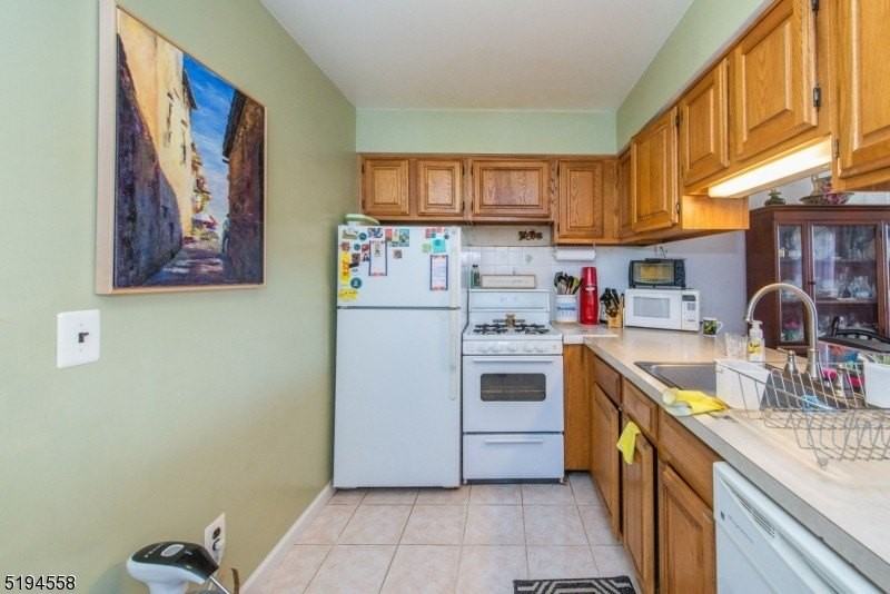 6 Steamboat Dr #11 - Photo 3 of 11
