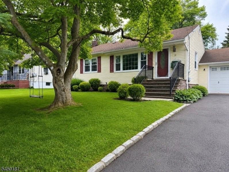 18 Carrol St