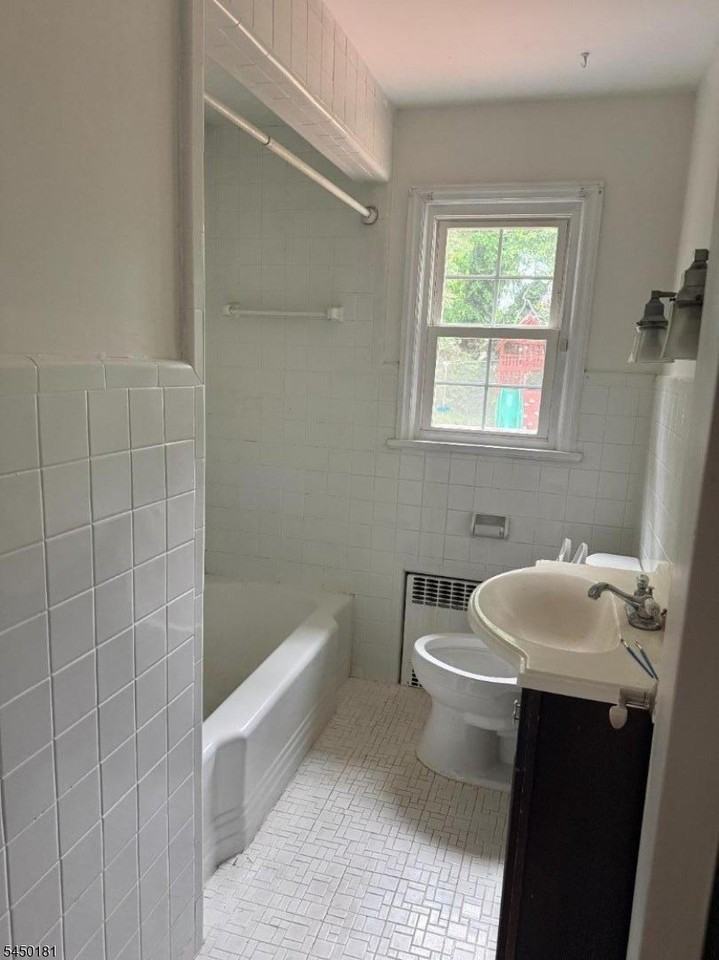 18 Carrol St - Photo 5 of 7