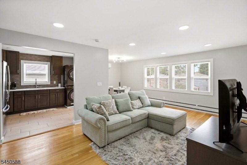19 Evelyn Ct #2 - Photo 3 of 11