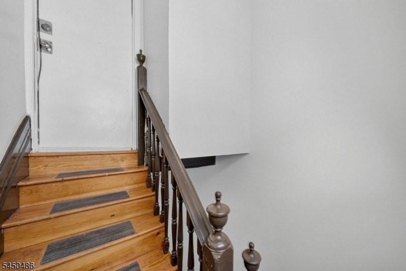 467-469 Summer Ave #3 - Photo 3 of 24