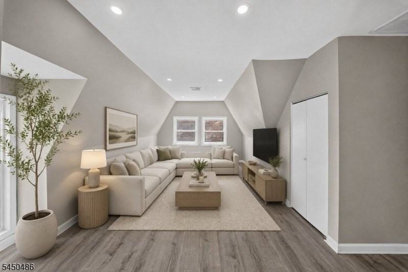 467-469 Summer Ave #3 - Photo 6 of 24
