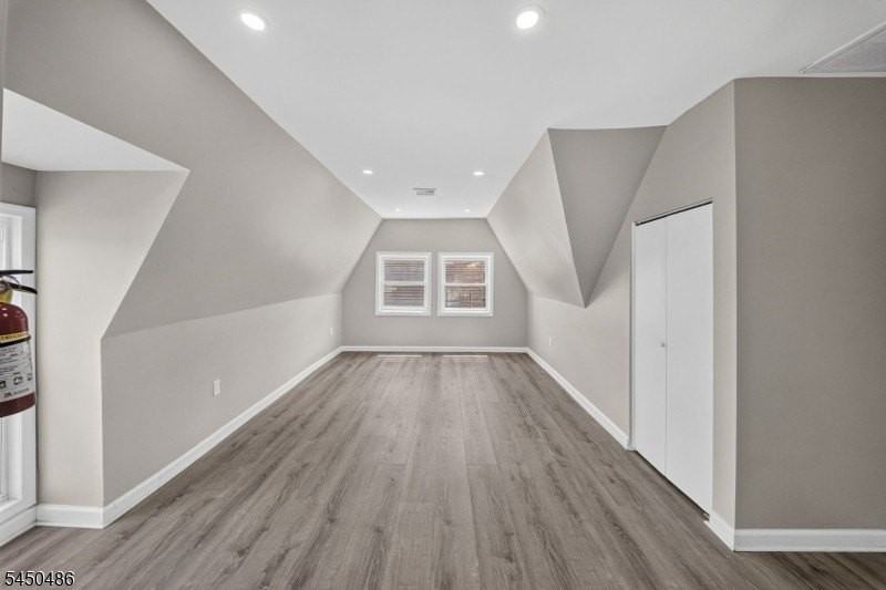 467-469 Summer Ave #3 - Photo 7 of 24
