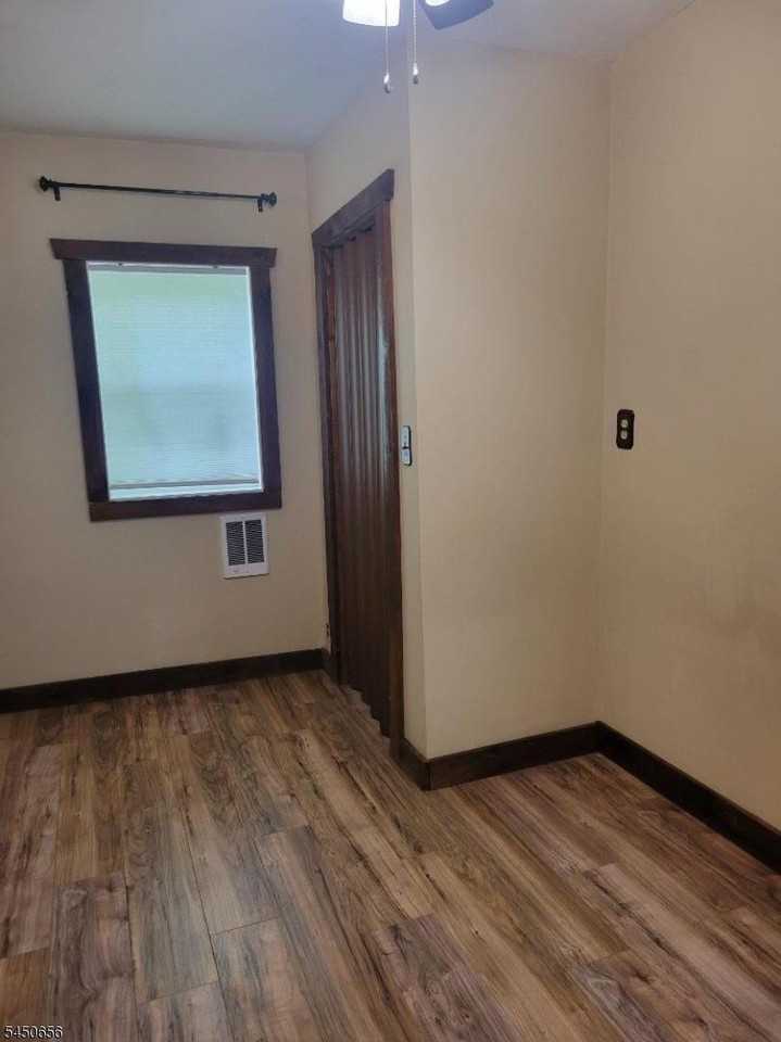 108 Magee Rd - Photo 6 of 10
