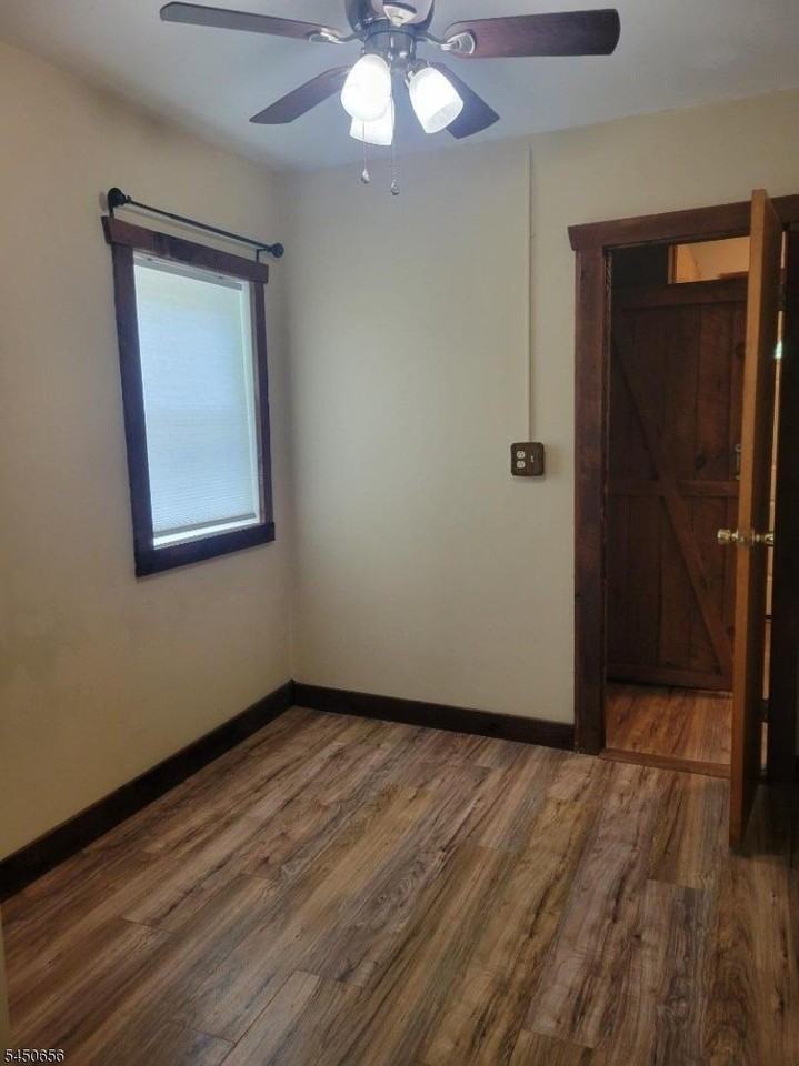108 Magee Rd - Photo 7 of 10