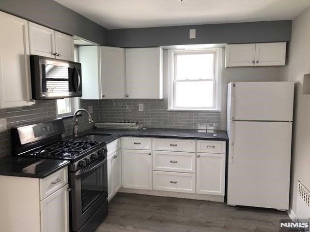 166 Carmita Ave #2 - Photo 2 of 23
