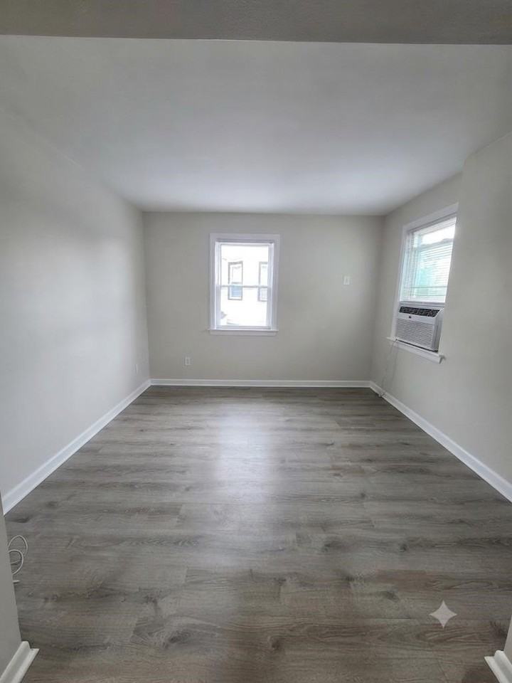 166 Carmita Ave #2 - Photo 6 of 23