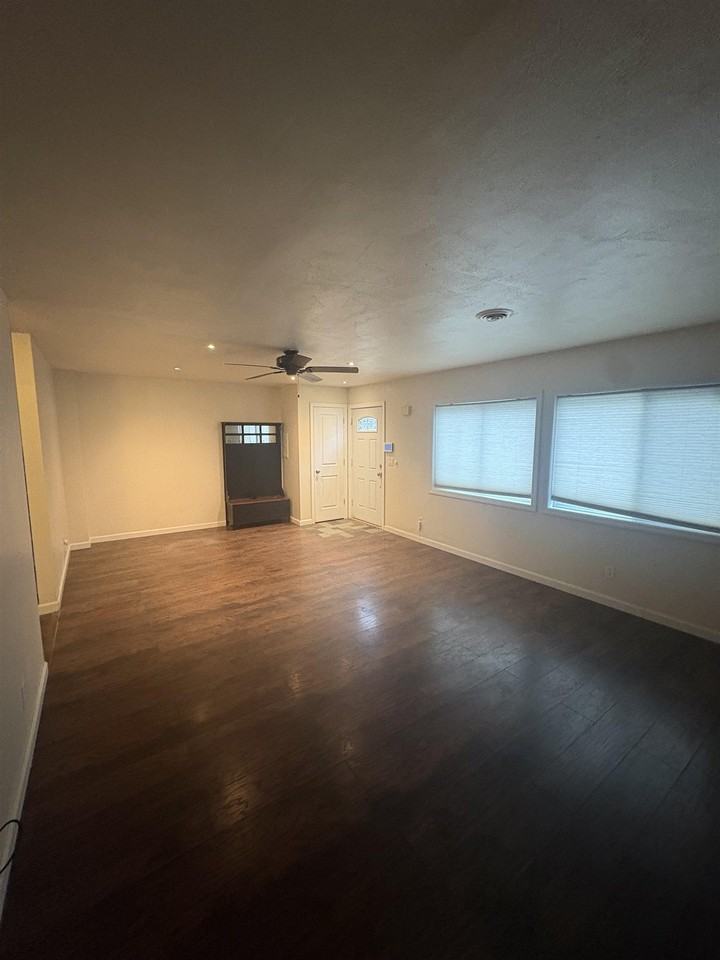 134 Kearney Ave - Photo 3 of 12