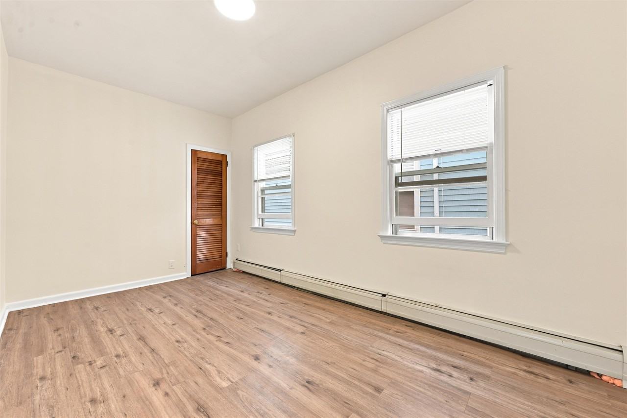 164 W 31st St #1 - Photo 7 of 16