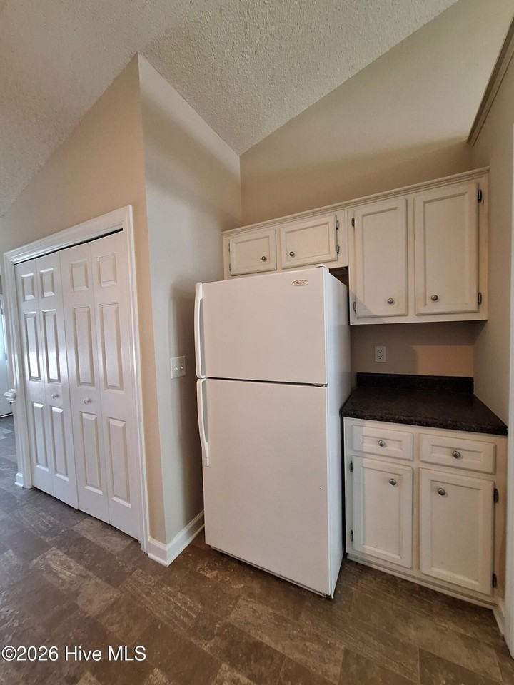1205 Price Dr #B - Photo 5 of 18