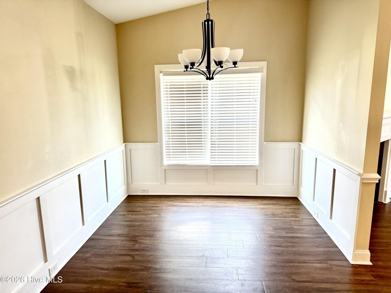 2301 Sweet Bay Dr #B - Photo 5 of 10