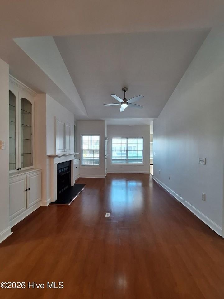 1931 Tara Ct #204 - Photo 3 of 12