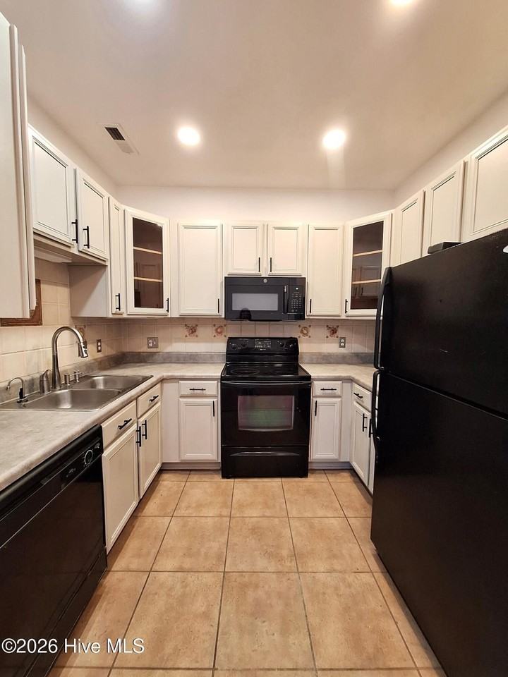 1931 Tara Ct #204 - Photo 4 of 12