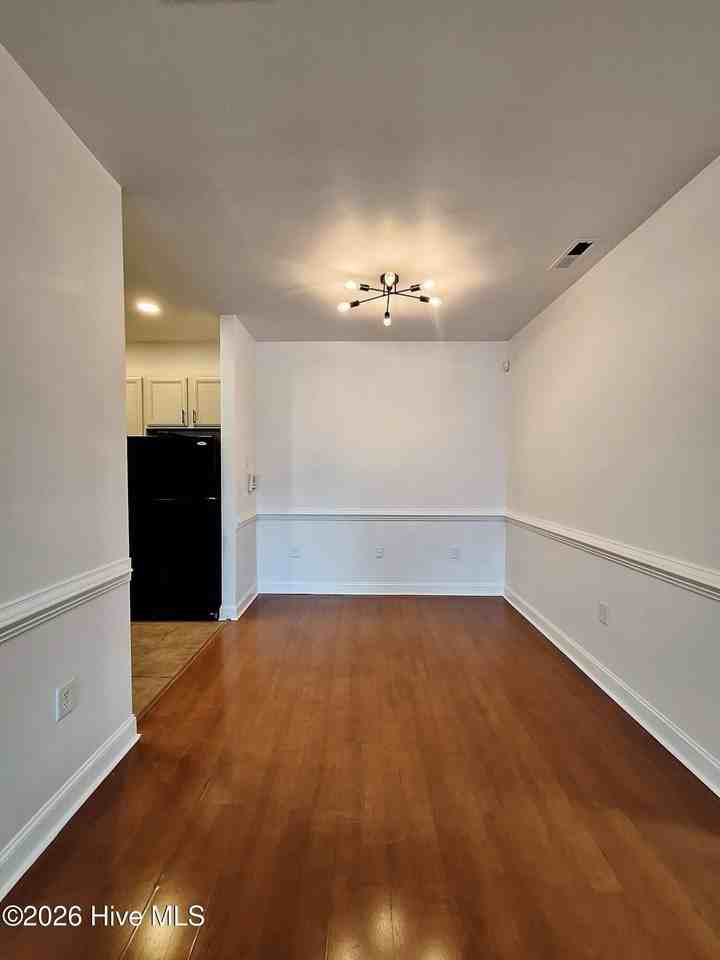 1931 Tara Ct #204 - Photo 5 of 12