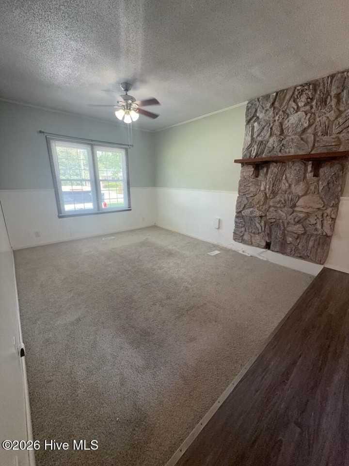 314 Cardinal Rd - Photo 2 of 11