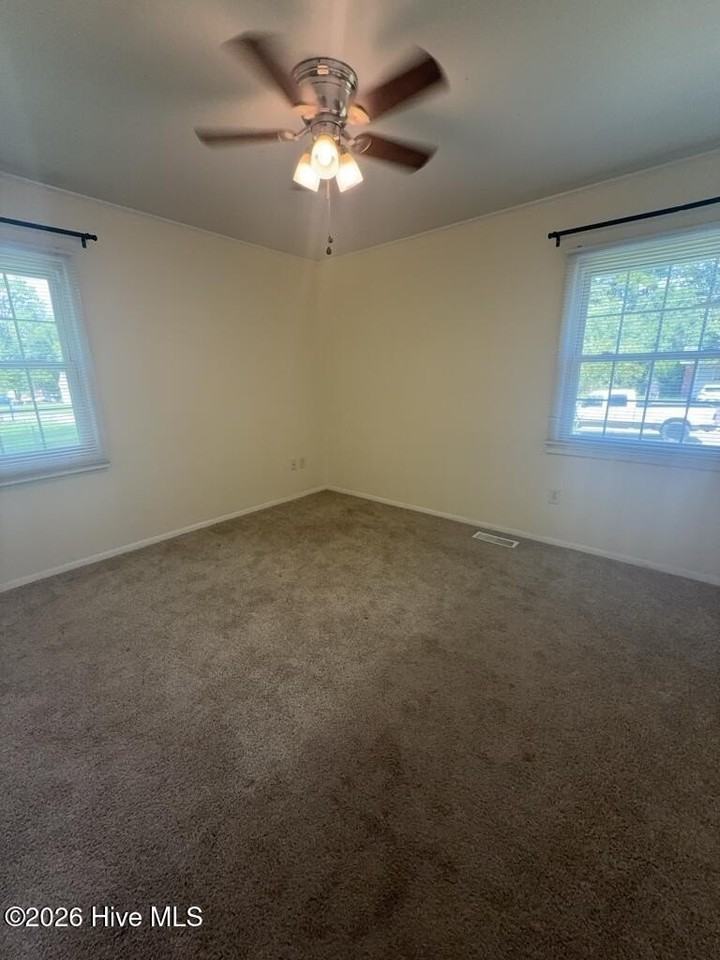 314 Cardinal Rd - Photo 7 of 11