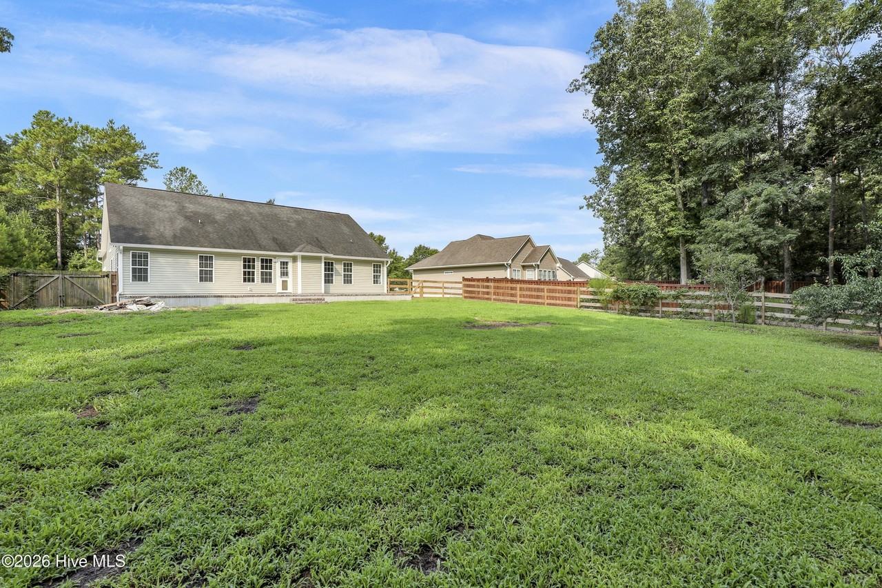 244 Blue Creek Farms Dr - Photo 2 of 33