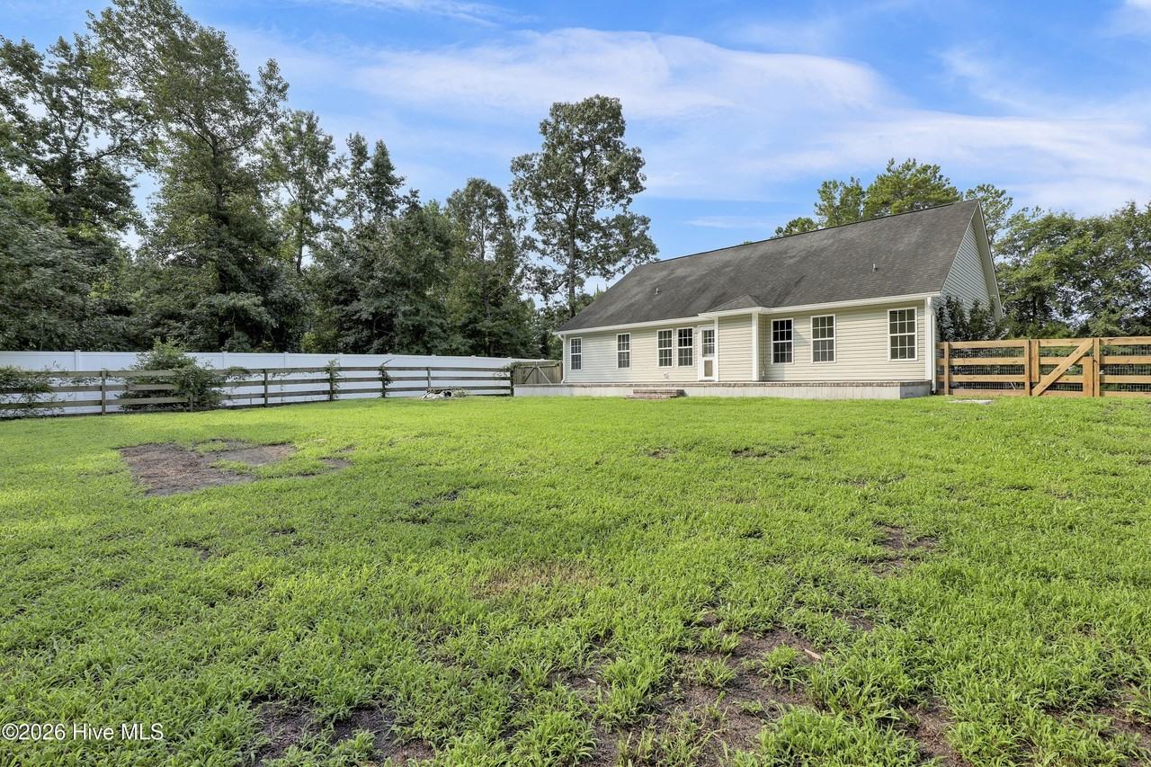 244 Blue Creek Farms Dr - Photo 3 of 33