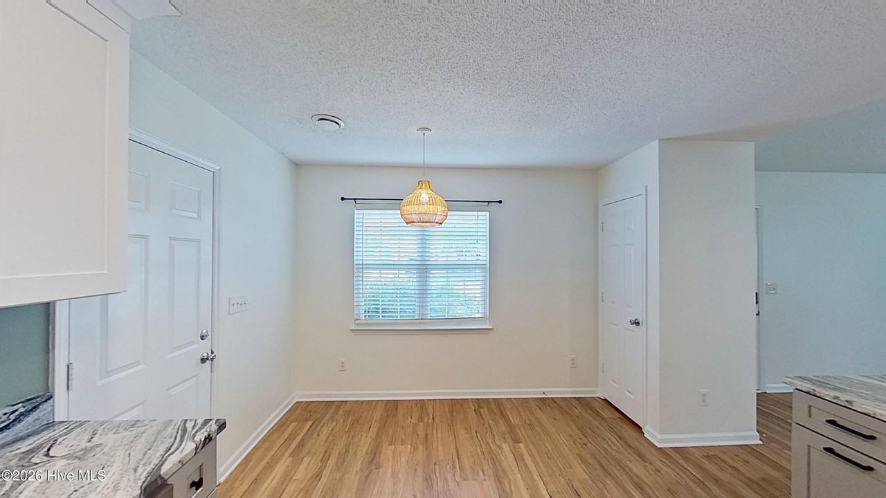 2311 Sapling Cir - Photo 6 of 22