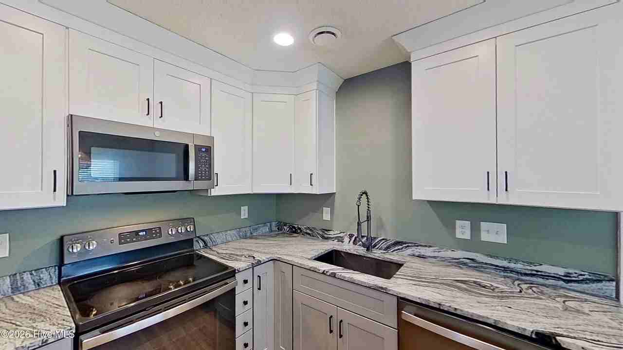 2311 Sapling Cir - Photo 7 of 22