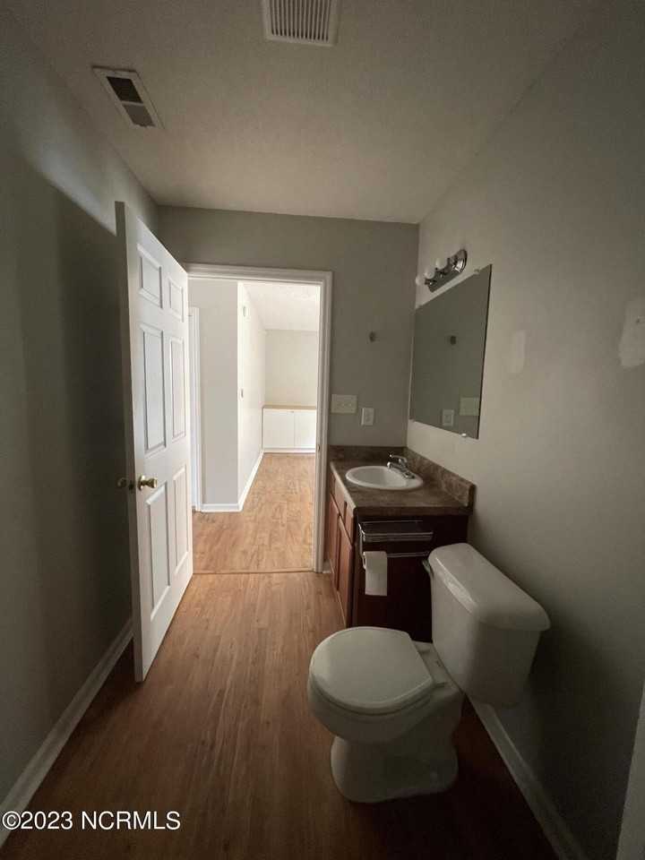 160 Kelly Cir - Photo 5 of 28