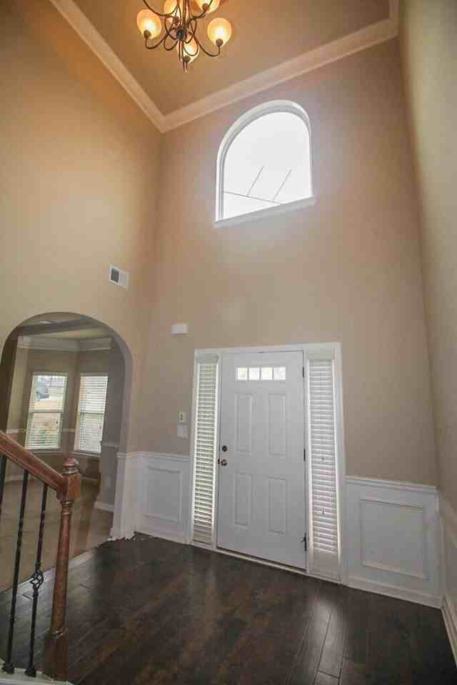 2733 Huntcliffe Dr - Photo 4 of 32