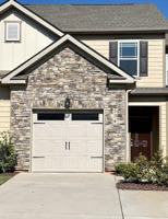 featured image of 594 Vinings Dr