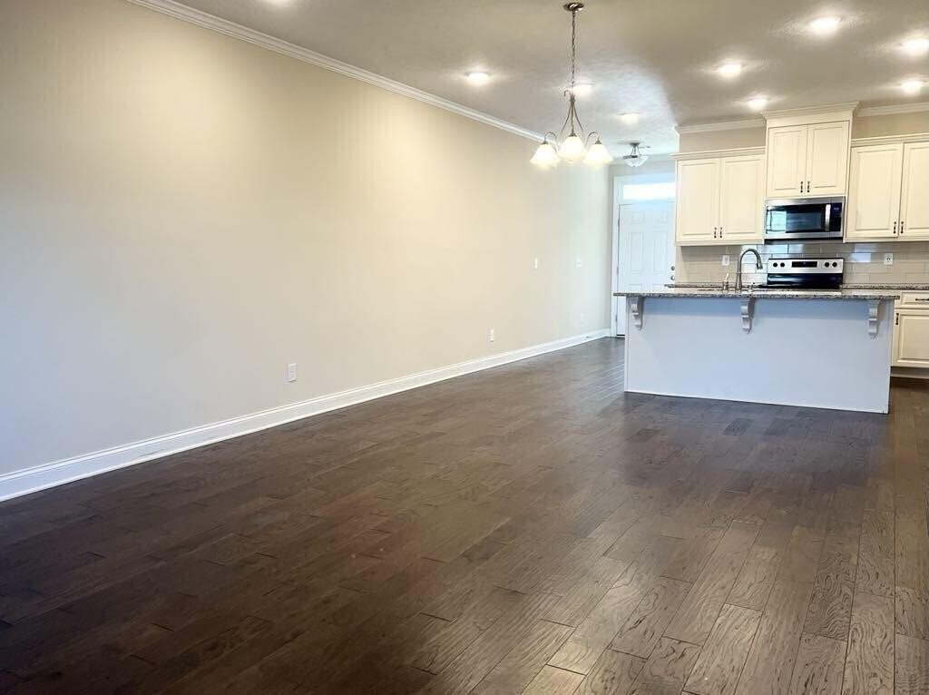594 Vinings Dr - Photo 6 of 12