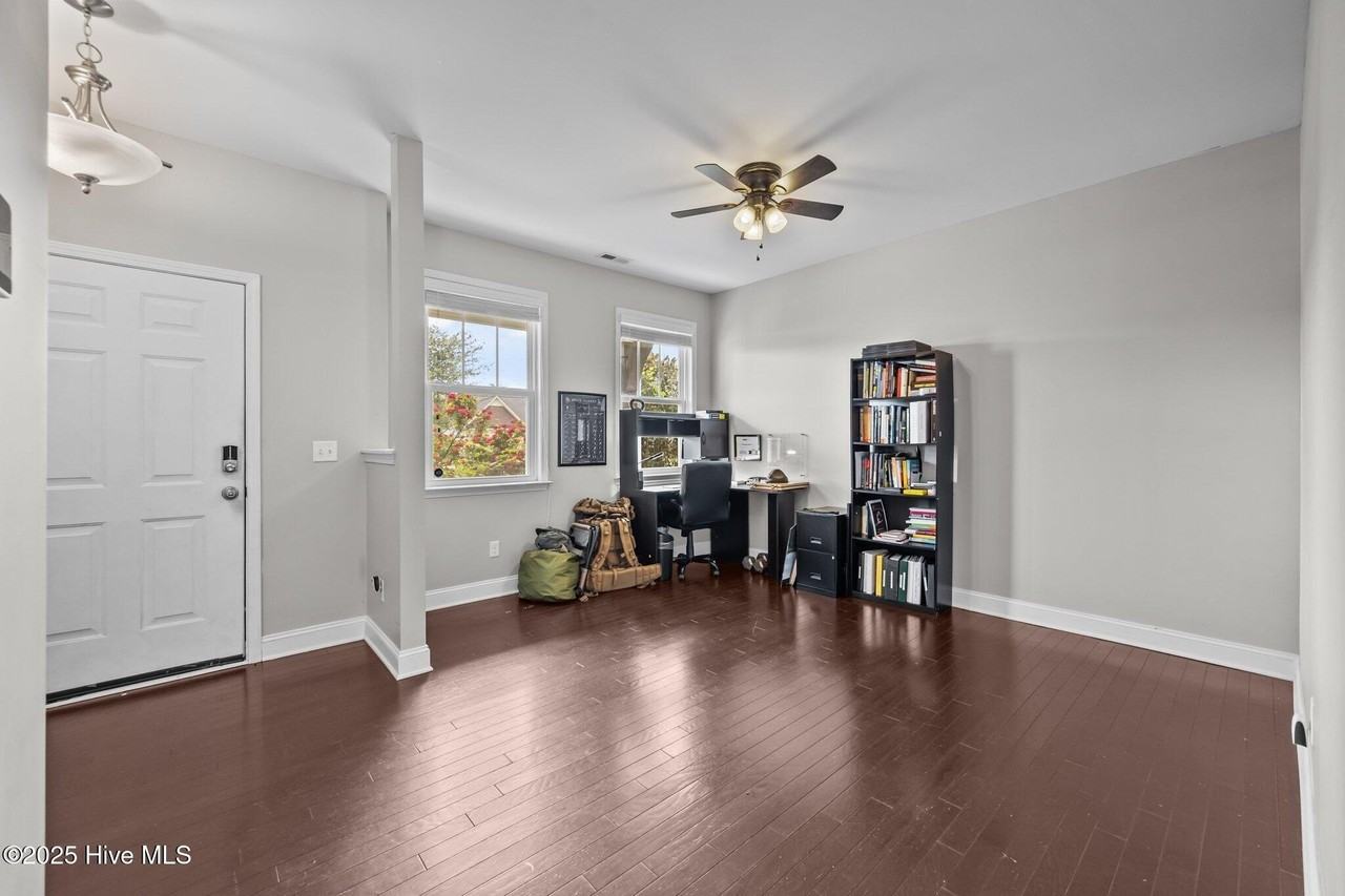 112 Moss Creek Dr - Photo 3 of 50