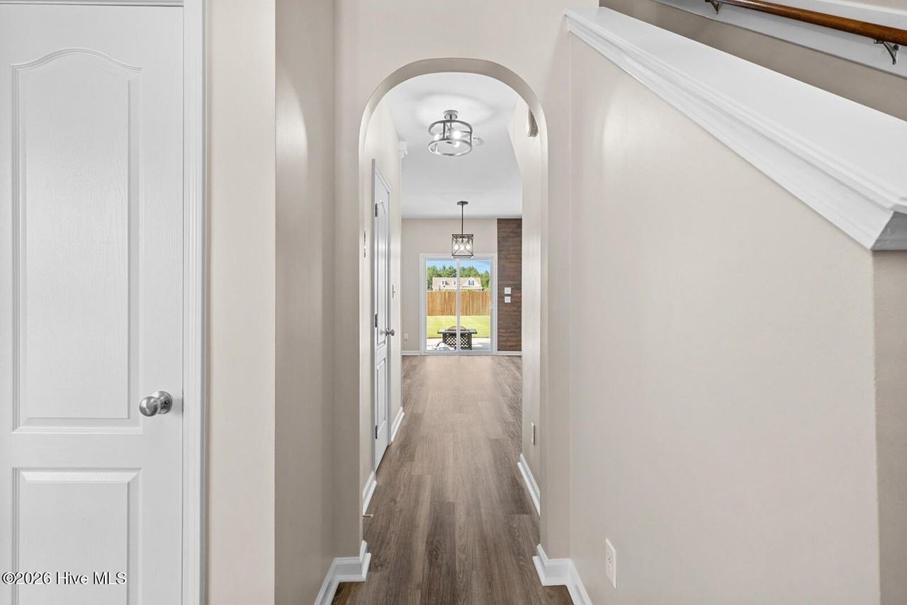 403 Zircon Ct - Photo 5 of 29