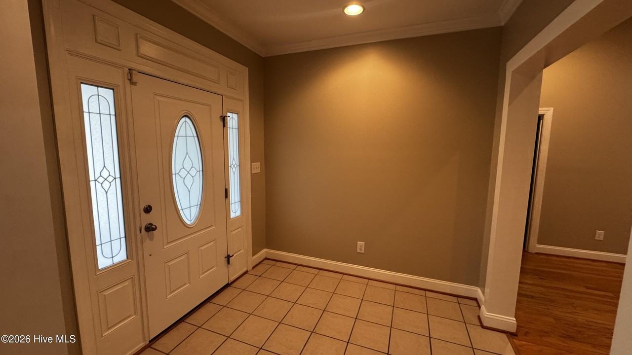 441 Candlewood Dr - Photo 3 of 23