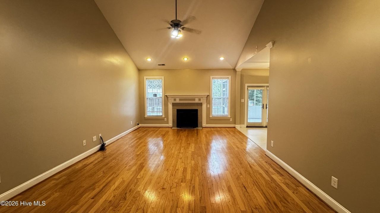 441 Candlewood Dr - Photo 5 of 23