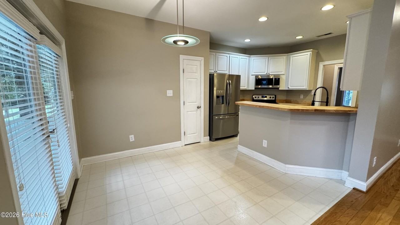 441 Candlewood Dr - Photo 7 of 23