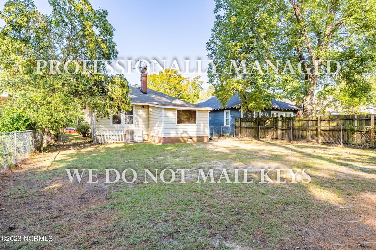 1517 Beal St - Photo 2 of 20