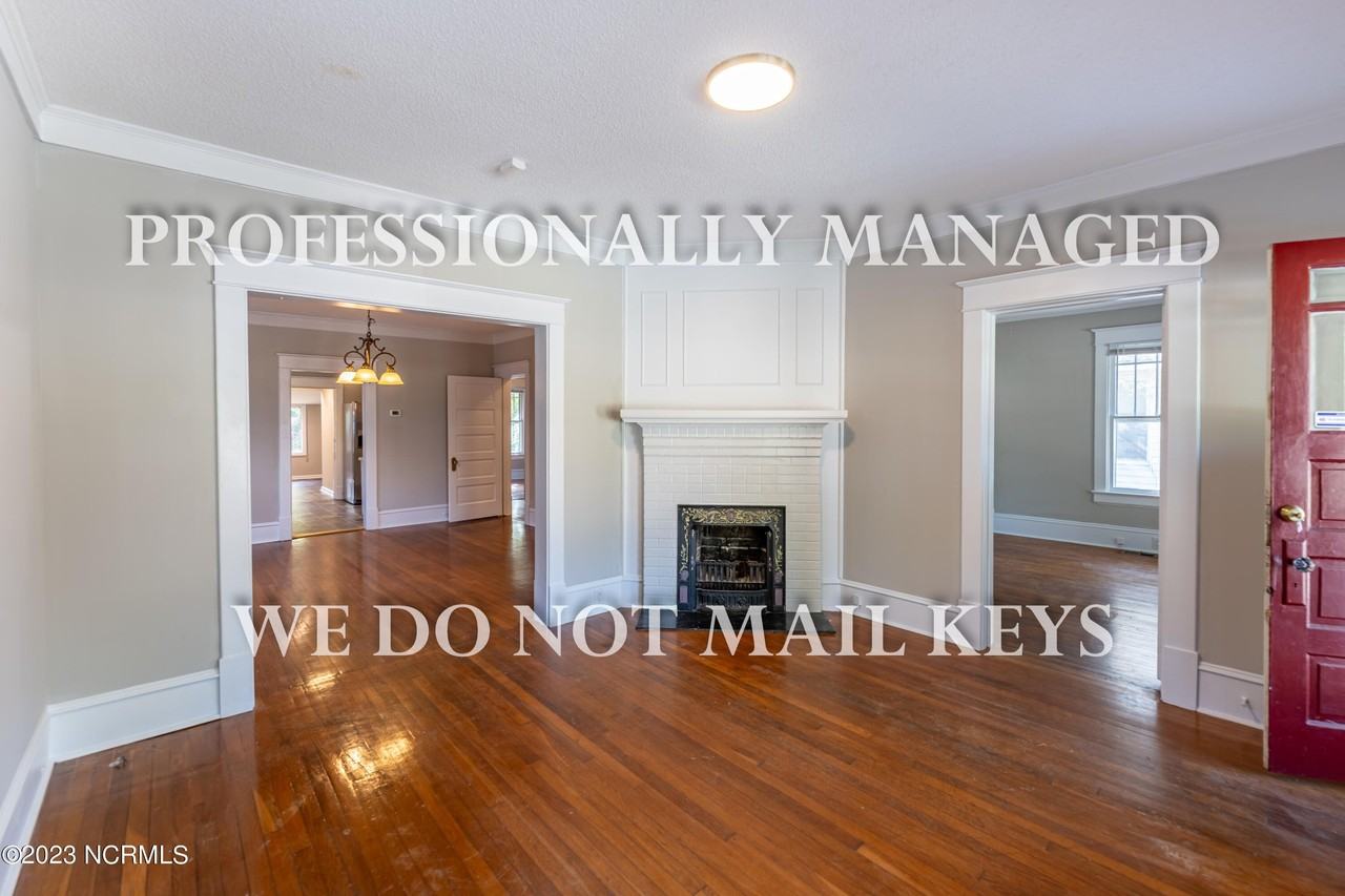 1517 Beal St - Photo 4 of 20